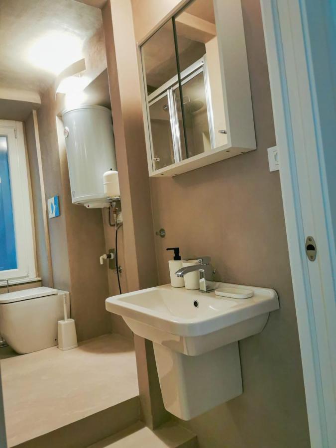 De Ville Guest House ジェノヴァ エクステリア 写真